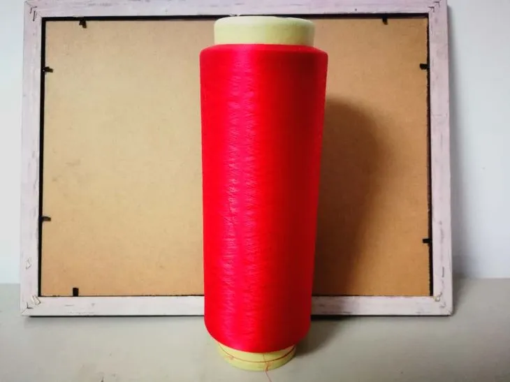 Pielāgota poliestera dope krāsota dzija 10D / 12F